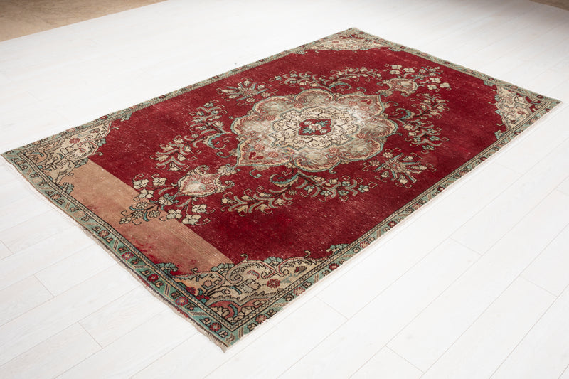 7' 10" x 4' 11" Excellent Hand-Knotted Antique Distressed Rug - Yasi & Fara 