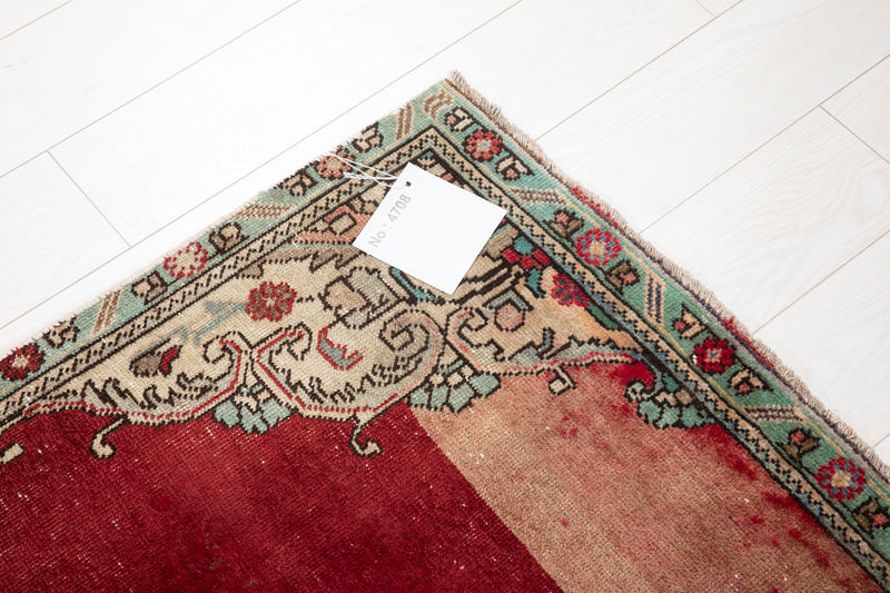 7' 10" x 4' 11" Excellent Hand-Knotted Antique Distressed Rug - Yasi & Fara 