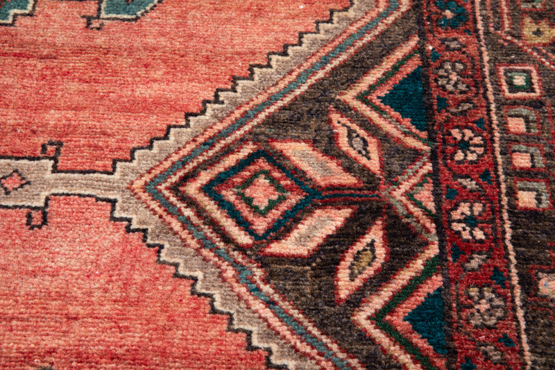 9' 6" x 4' 3" Excellent Hand-Knotted Vintage Tribal Runner Rug - Yasi & Fara 