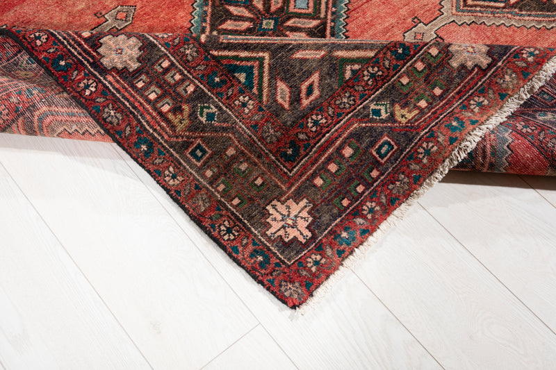 9' 6" x 4' 3" Excellent Hand-Knotted Vintage Tribal Runner Rug - Yasi & Fara 