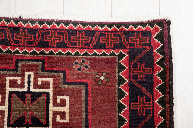 6' 10" x 4' 9" Excellent Hand-Knotted Vintage Tribal Rug - Yasi & Fara 