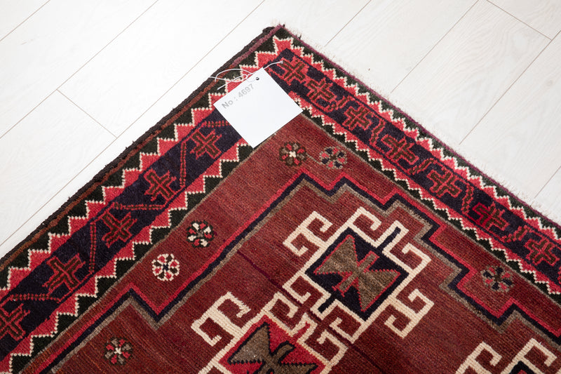 6' 10" x 4' 9" Excellent Hand-Knotted Vintage Tribal Rug - Yasi & Fara 