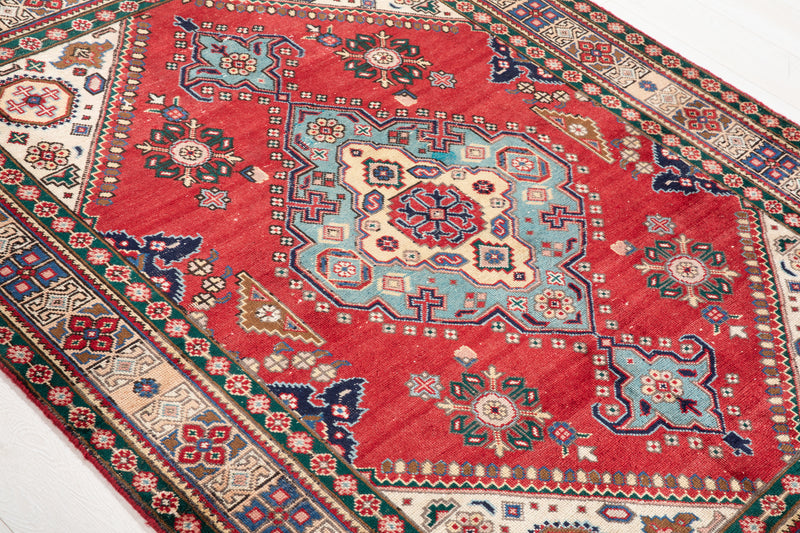 6' 2" x 4' 8" Excellent Hand-Knotted Vintage Tribal Rug - Yasi & Fara 