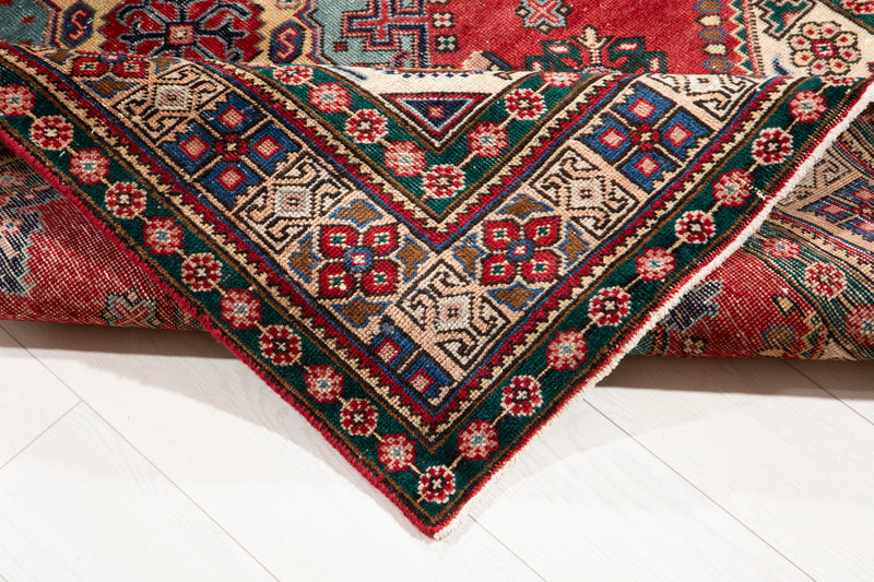 6' 2" x 4' 8" Excellent Hand-Knotted Vintage Tribal Rug - Yasi & Fara 