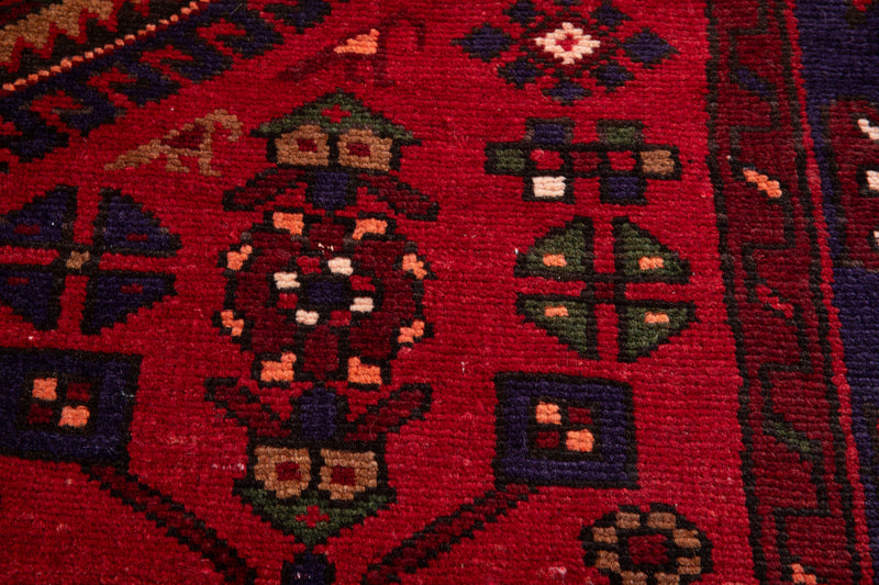 7' 8" x 4' 10" Excellent Hand-Knotted Vintage Tribal Rug - Yasi & Fara 
