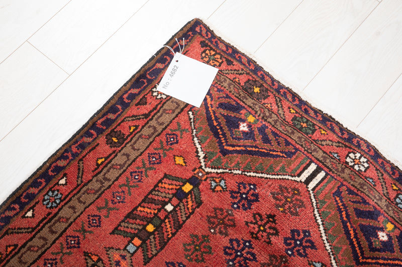 6' 2" x 4' 3" Excellent Hand-Knotted Vintage Tribal Rug - Yasi & Fara 