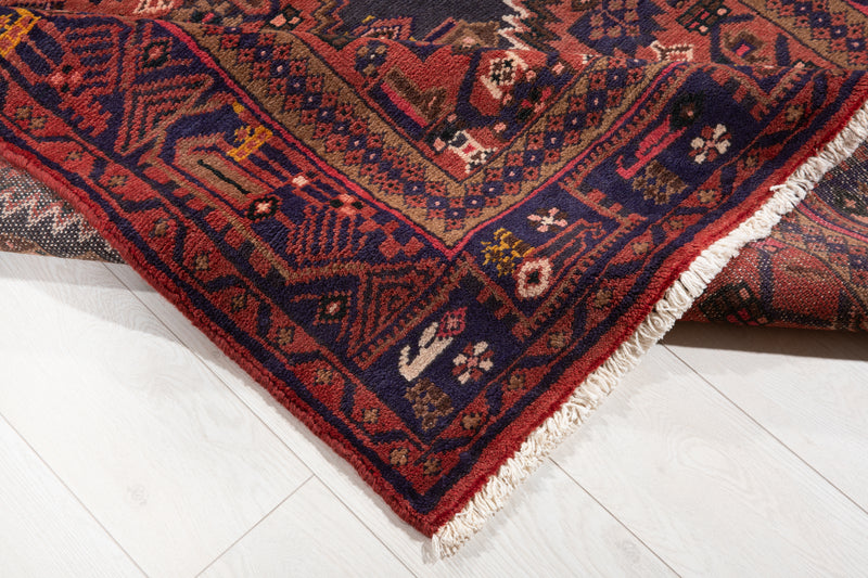 6' 11" x 4' 3" Excellent Hand-Knotted Vintage Tribal Rug - Yasi & Fara 
