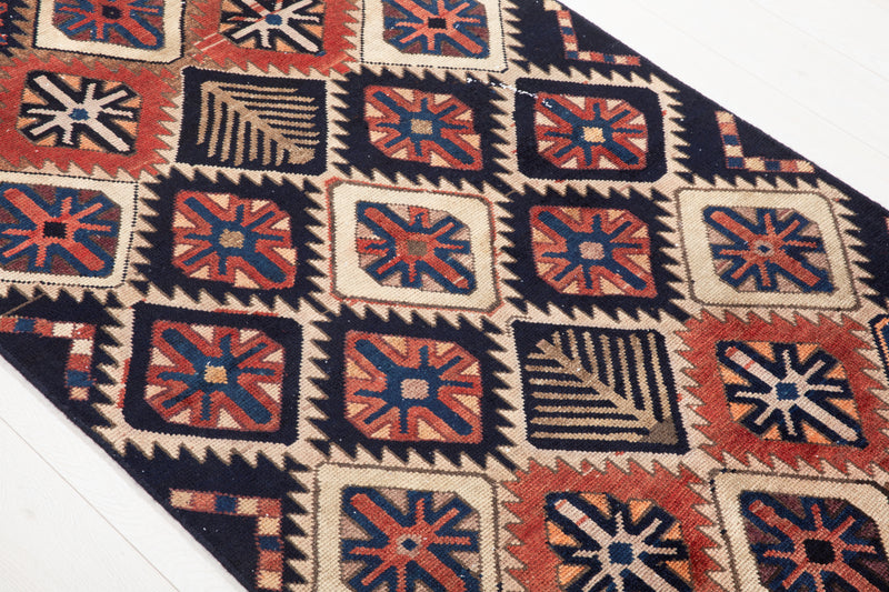 6' 9" x 3' 4" Excellent Hand-Knotted Vintage Tribal Rug - Yasi & Fara 