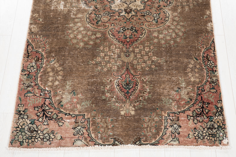 7' 6" x 4' 2" Excellent Hand-Knotted Distressed Faded Area Rug