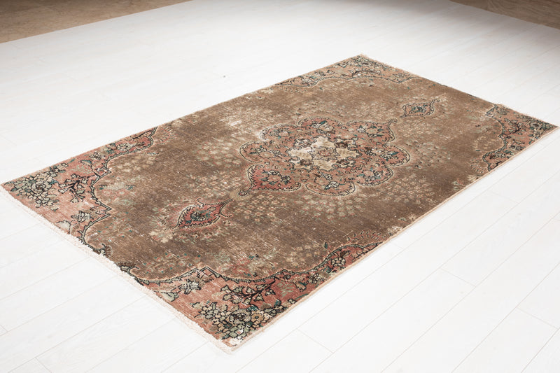 7' 6" x 4' 2" Excellent Hand-Knotted Distressed Faded Area Rug