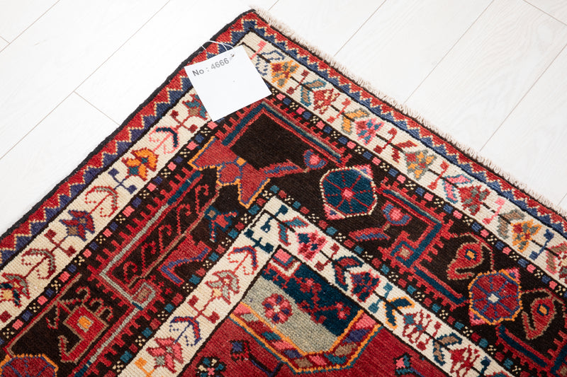 11' x 5' 5" Excellent Hand-Knotted Vintage Tribal Rug