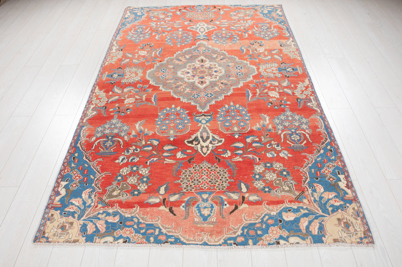 8' 7" x 5' Excellent Hand-Knotted Antique Area Rug