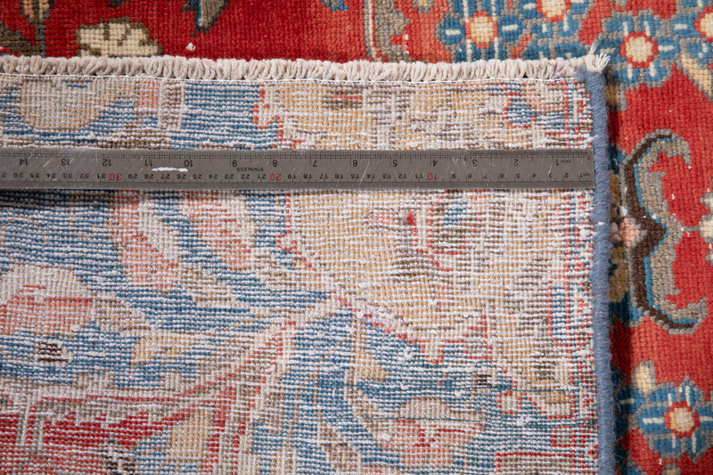 8' 7" x 5' Excellent Hand-Knotted Antique Area Rug