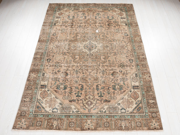 9' 4" x 6' 2" Excellent Hand-Knotted Antique Area Rug