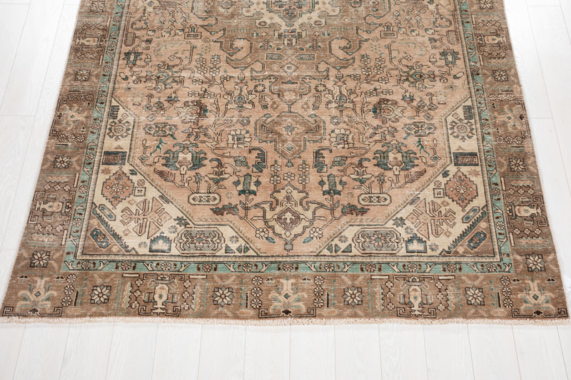 9' 4" x 6' 2" Excellent Hand-Knotted Antique Area Rug