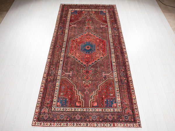 10' 7" x 5' 1" Excellent Hand-Knotted Vintage Tribal Rug