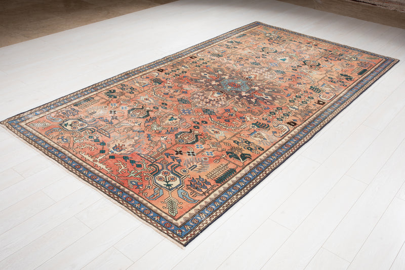 9' 11" x 5' 4" Excellent Hand-Knotted Antique Tribal Rug