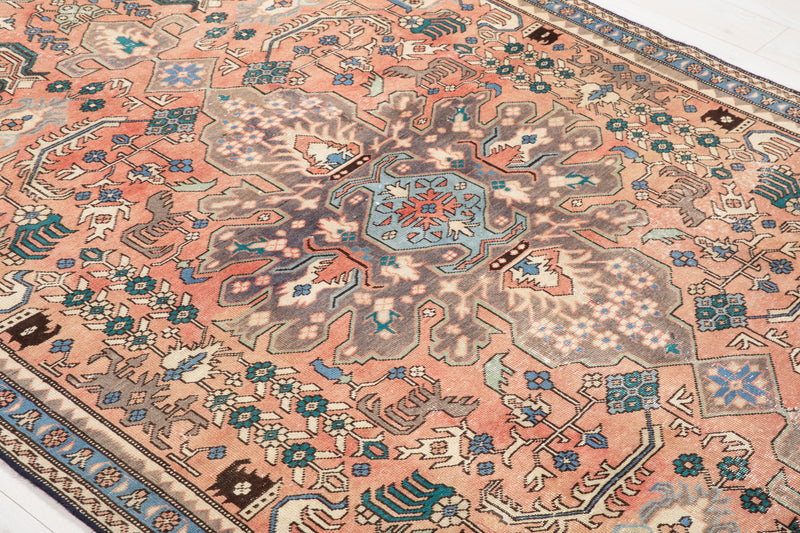 9' 11" x 5' 4" Excellent Hand-Knotted Antique Tribal Rug
