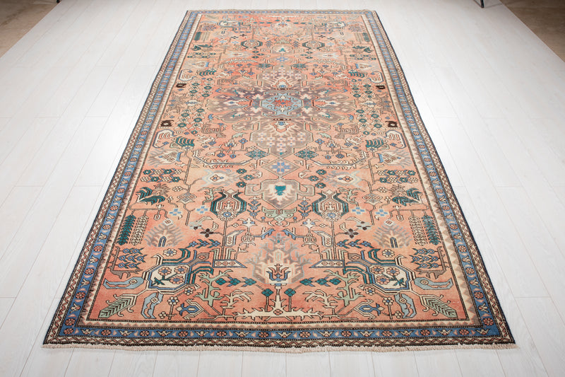 9' 11" x 5' 4" Excellent Hand-Knotted Antique Tribal Rug