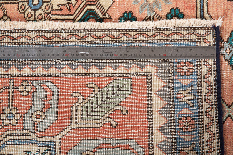 9' 11" x 5' 4" Excellent Hand-Knotted Antique Tribal Rug