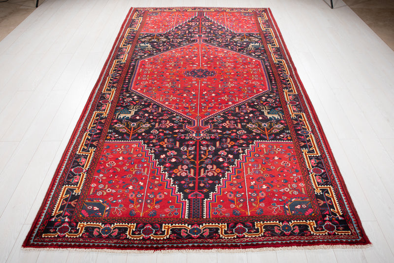 10' 4" x 5' 9" Excellent Hand-Knotted Vintage Collectible Tribal Rug