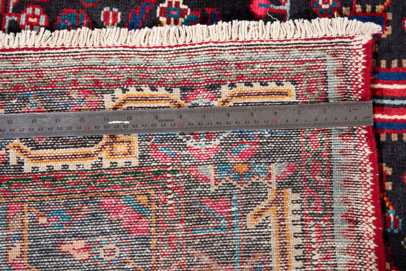 10' 4" x 5' 9" Excellent Hand-Knotted Vintage Collectible Tribal Rug