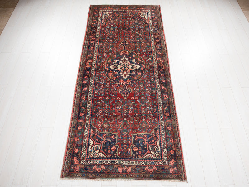 9' 10" x 4' 1" Excellent Hand-Knotted Vintage Tribal Rug