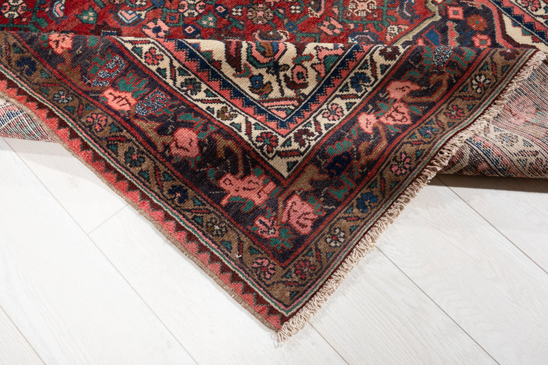 9' 10" x 4' 1" Excellent Hand-Knotted Vintage Tribal Rug