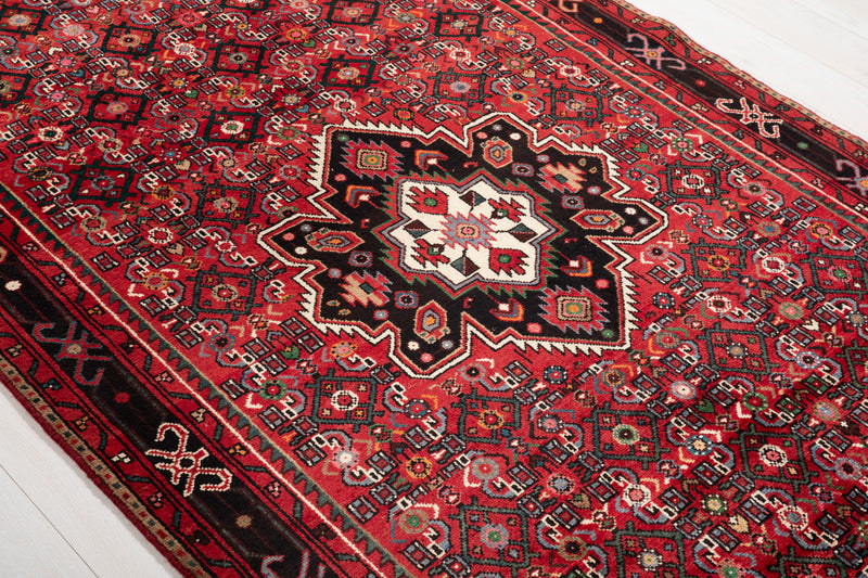 9' 11" x 4' 11" Excellent Hand-Knotted Vintage Tribal Rug - Yasi & Fara 