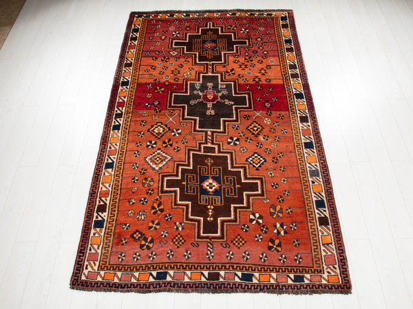 9' 2" x 5' 3" Excellent Hand-Knotted Vintage Tribal Rug