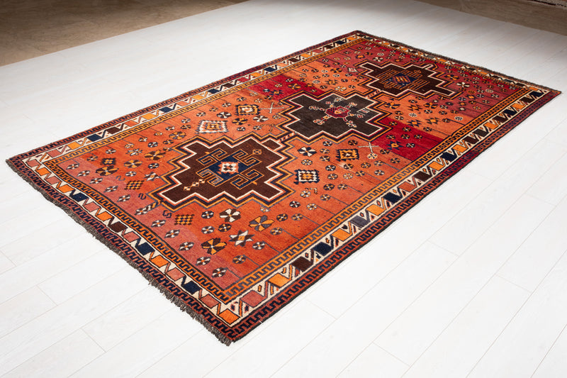 9' 2" x 5' 3" Excellent Hand-Knotted Vintage Tribal Rug - Yasi & Fara 