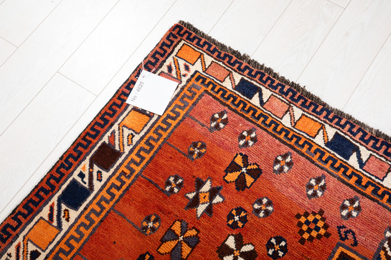 9' 2" x 5' 3" Excellent Hand-Knotted Vintage Tribal Rug - Yasi & Fara 