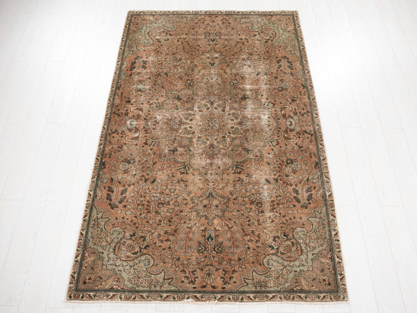 7' 11" x 4' 10" Excellent Hand-Knotted Vintage Faded Area Rug - Yasi & Fara 