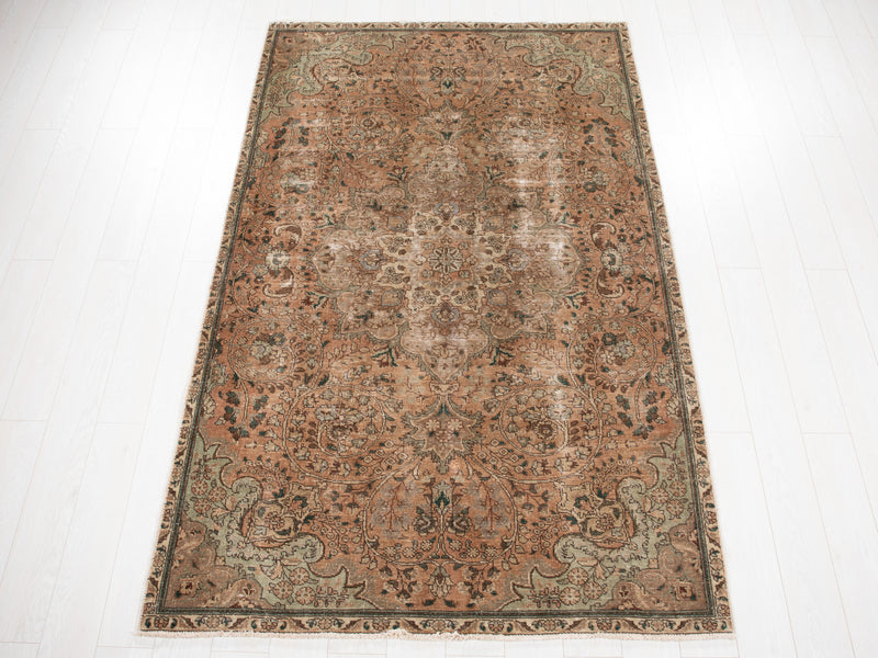 7' 11" x 4' 10" Excellent Hand-Knotted Vintage Faded Area Rug - Yasi & Fara 