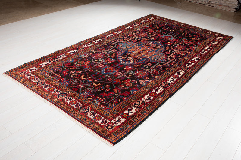 9' 10" x 5' 2" Excellent Hand-Knotted Vintage Tribal Rug - Yasi & Fara 