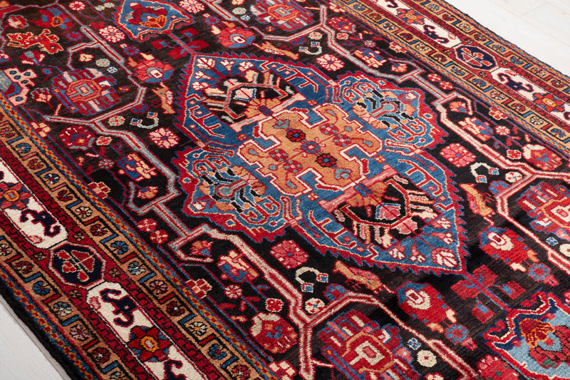 9' 10" x 5' 2" Excellent Hand-Knotted Vintage Tribal Rug - Yasi & Fara 