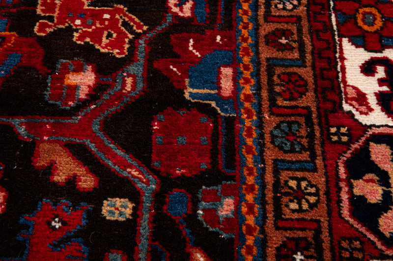 9' 10" x 5' 2" Excellent Hand-Knotted Vintage Tribal Rug - Yasi & Fara 