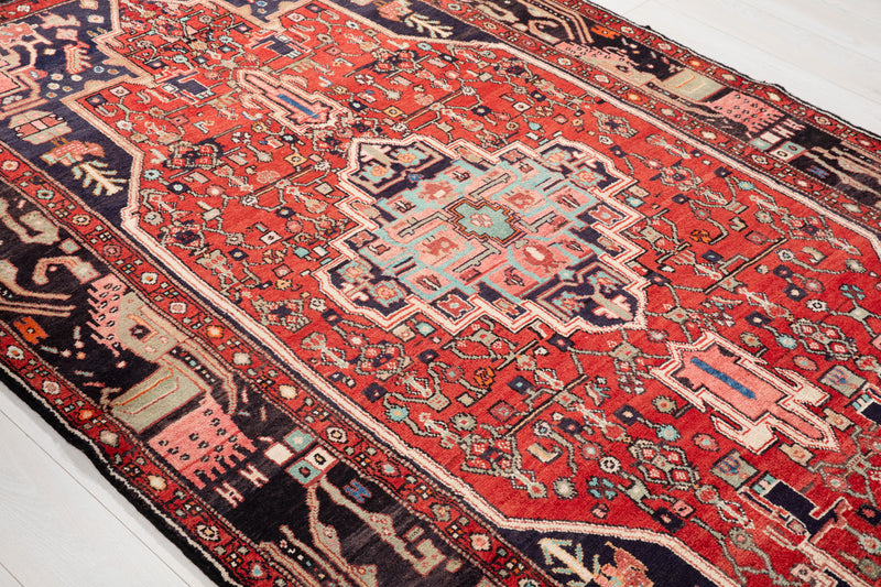 9' 5" x 5' 2" Excellent Hand-Knotted Vintage Collectible Tribal Rug - Yasi & Fara 