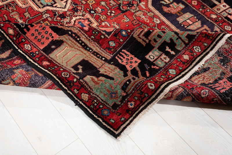 9' 5" x 5' 2" Excellent Hand-Knotted Vintage Collectible Tribal Rug - Yasi & Fara 