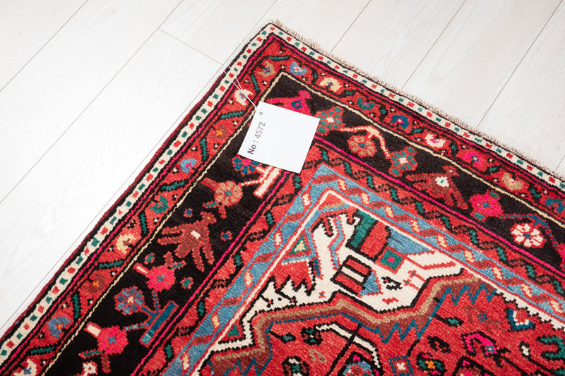9' 10" x 5' 3" Excellent Hand-Knotted Vintage Fine Tribal Rug - Yasi & Fara 