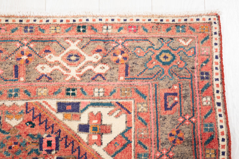 10' x 4' 11" Excellent Hand-Knotted Vintage Tribal Rug - Yasi & Fara 
