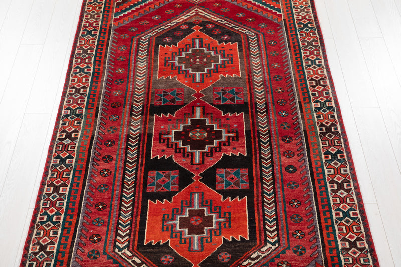 9' x 5' Excellent Hand-Knotted Vintage Tribal Rug - Yasi & Fara 