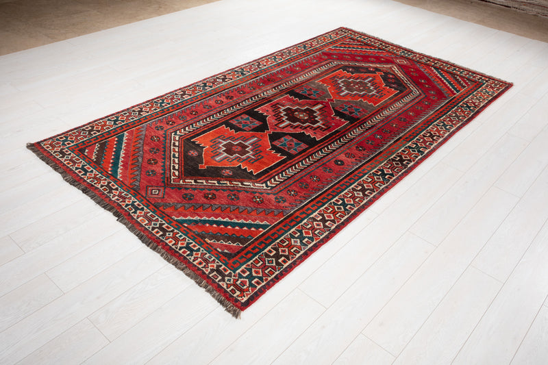 9' x 5' Excellent Hand-Knotted Vintage Tribal Rug - Yasi & Fara 