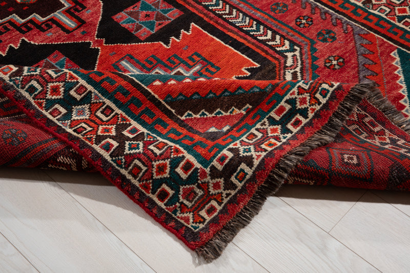 9' x 5' Excellent Hand-Knotted Vintage Tribal Rug - Yasi & Fara 