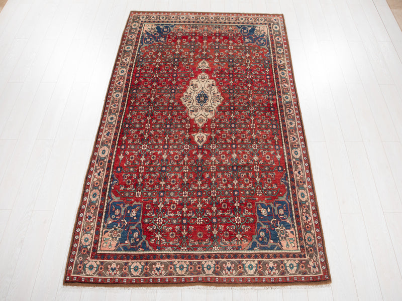 8' 11" x 5' 2" Excellent Hand-Knotted Vintage Tribal Rug - Yasi & Fara 