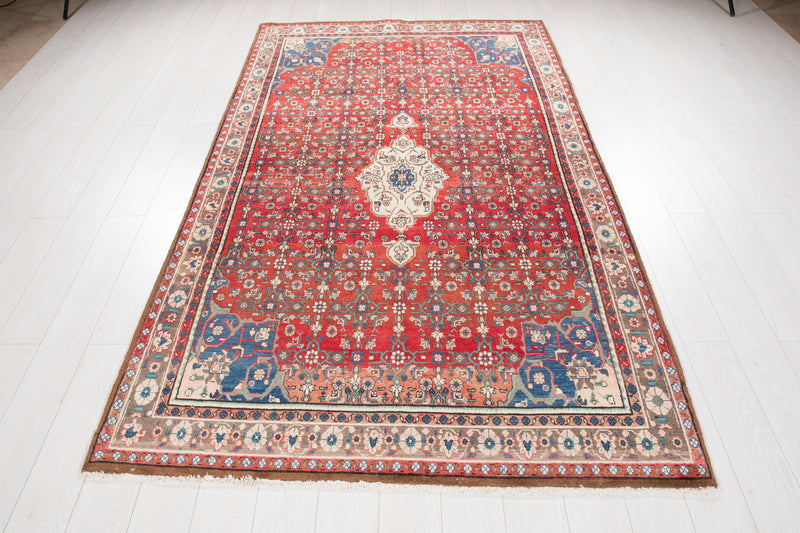 8' 11" x 5' 2" Excellent Hand-Knotted Vintage Tribal Rug - Yasi & Fara 