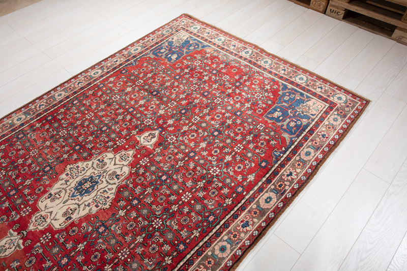 8' 11" x 5' 2" Excellent Hand-Knotted Vintage Tribal Rug - Yasi & Fara 