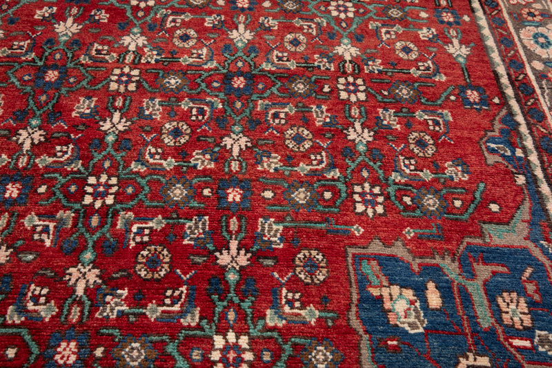 8' 11" x 5' 2" Excellent Hand-Knotted Vintage Tribal Rug - Yasi & Fara 