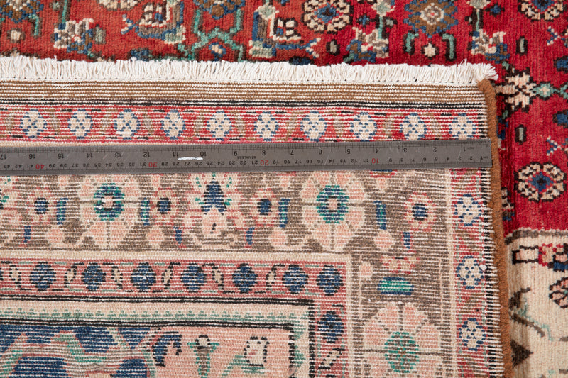 8' 11" x 5' 2" Excellent Hand-Knotted Vintage Tribal Rug - Yasi & Fara 