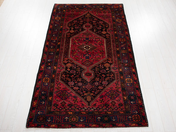 8' 11" x 5' 1" Excellent Hand-Knotted Vintage Tribal Rug - Yasi & Fara 